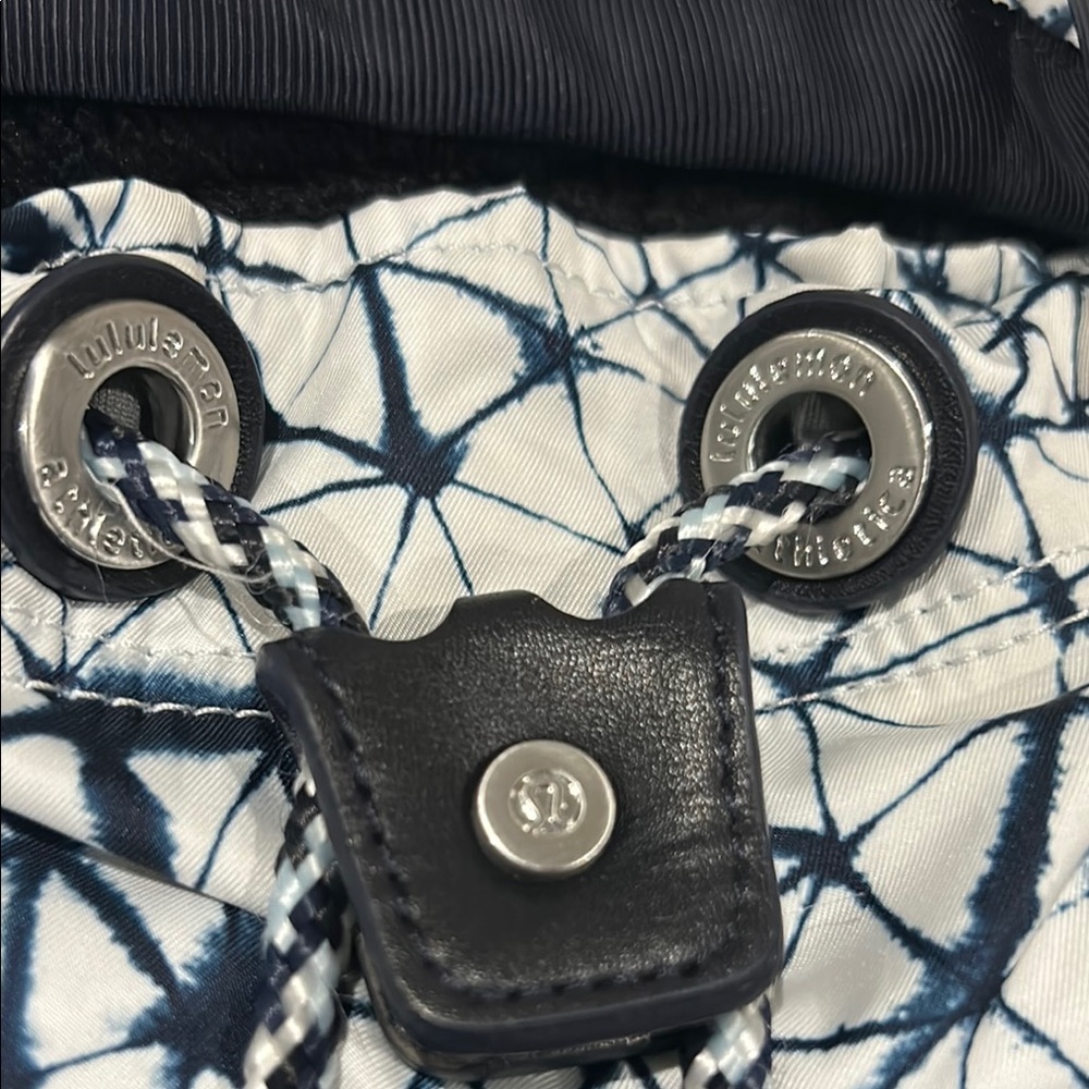 Lululemon Geometric Patterned Backpack - image 7